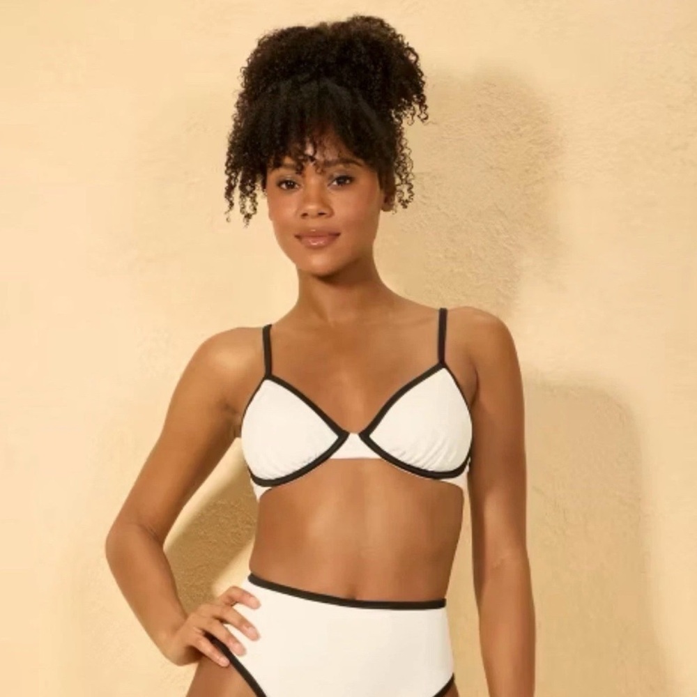 Women's Black and White Intimate Set